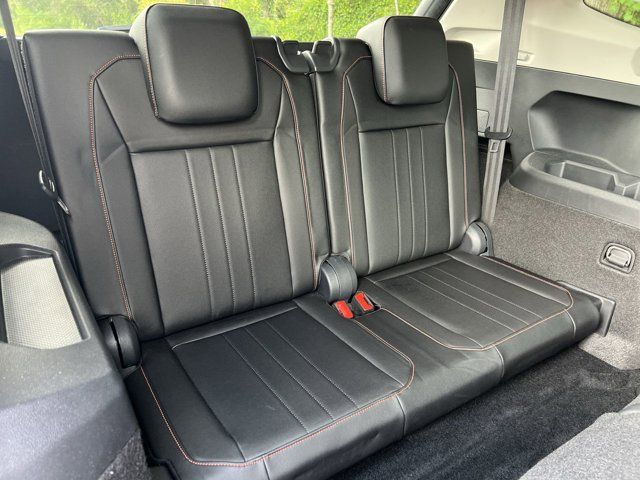 2024 Volkswagen Tiguan Wolfsburg Edition photo 13