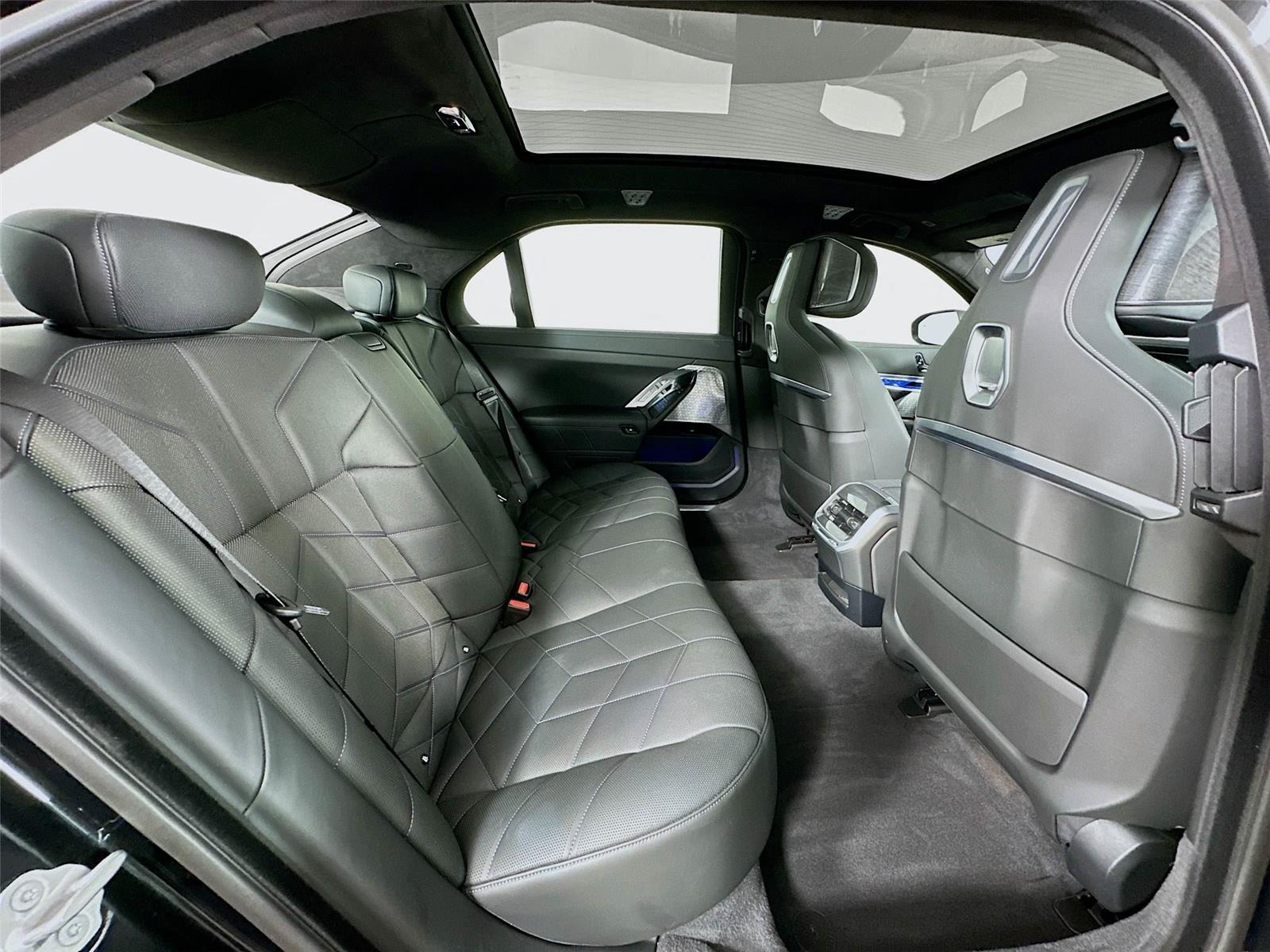 2023 Bmw 760i xDrive photo 25
