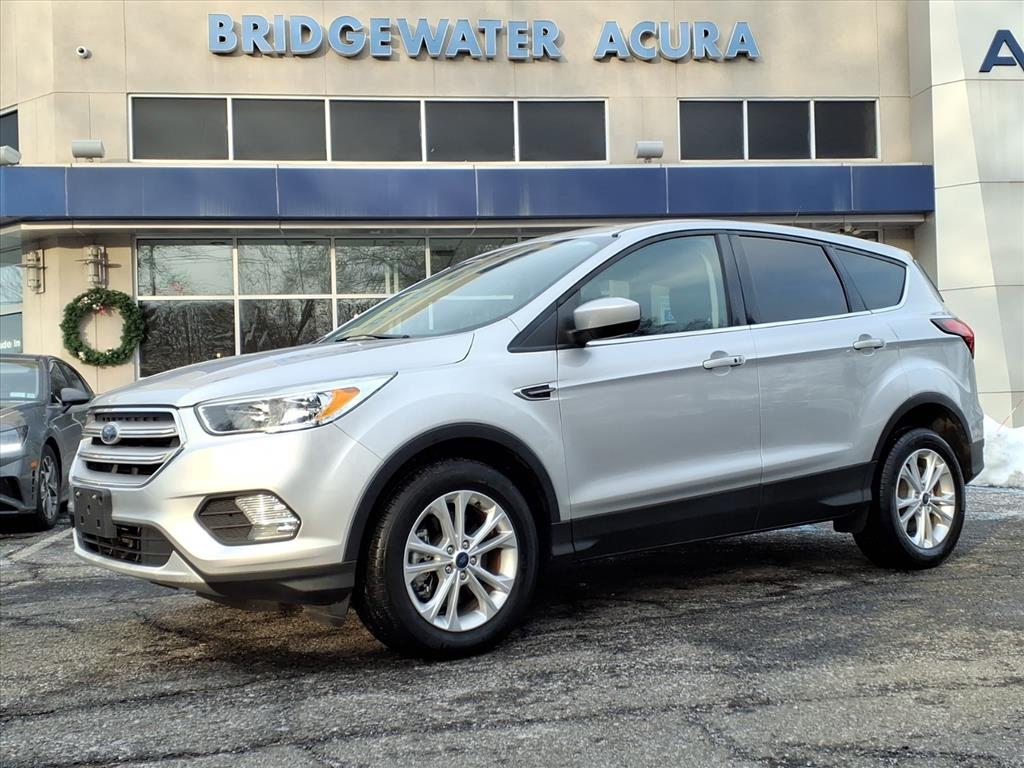 2019 Ford Escape SE's photo