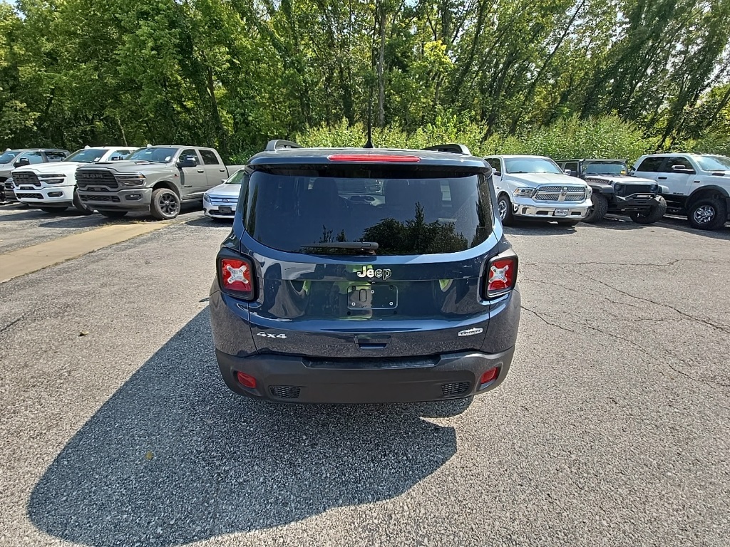 2022 Jeep Renegade Latitude photo 4
