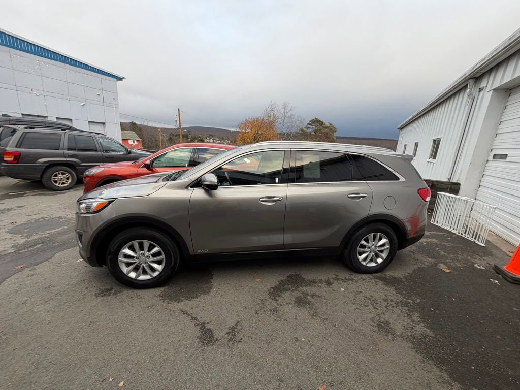 Used 2018 Kia Sorento LX with VIN 5XYPGDA30JG414076 for sale in Forest City, PA