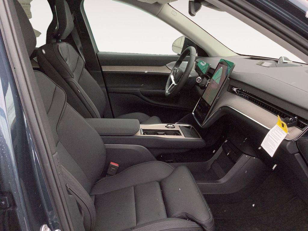2025 Volvo EX90 Twin Motor Performance Ultra photo 15