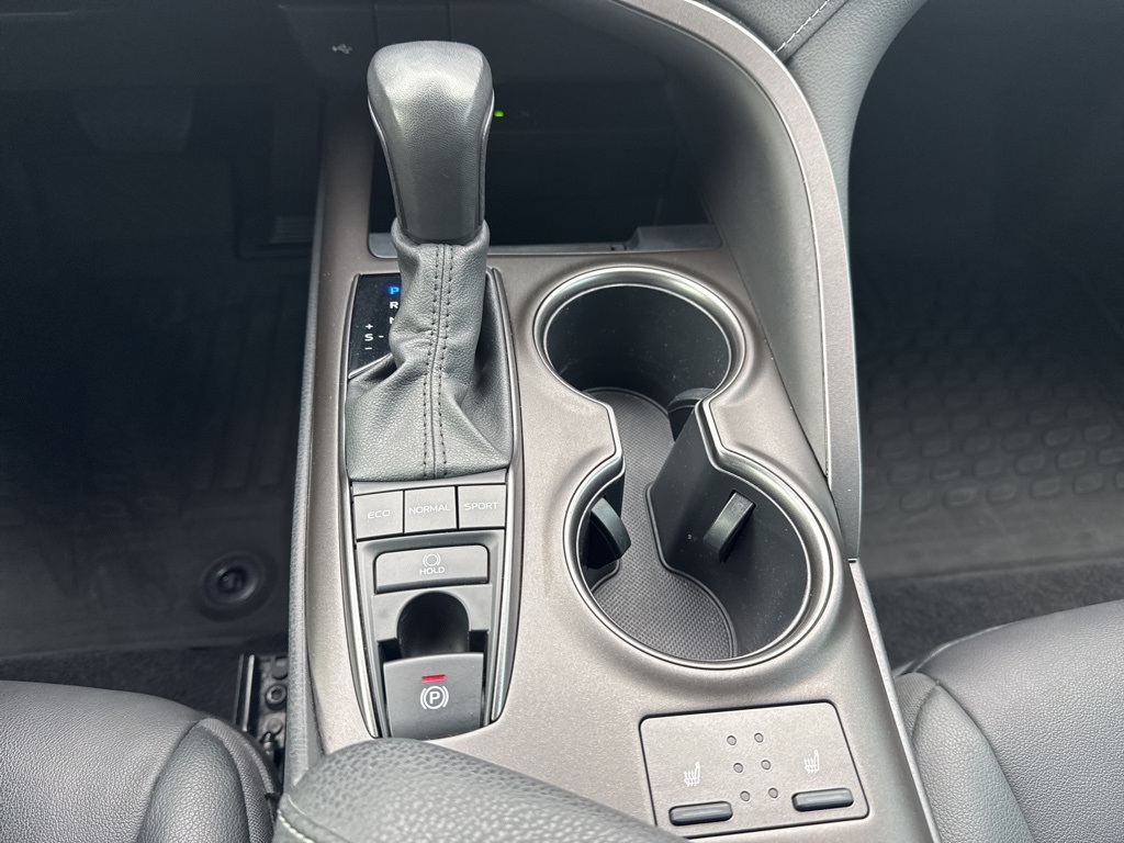 2022 Toyota Camry XSE photo 13