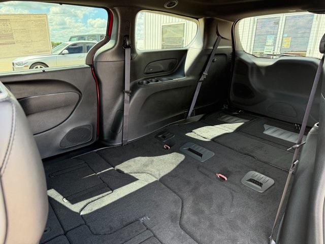 2026 Chrysler Pacifica Limited photo 14