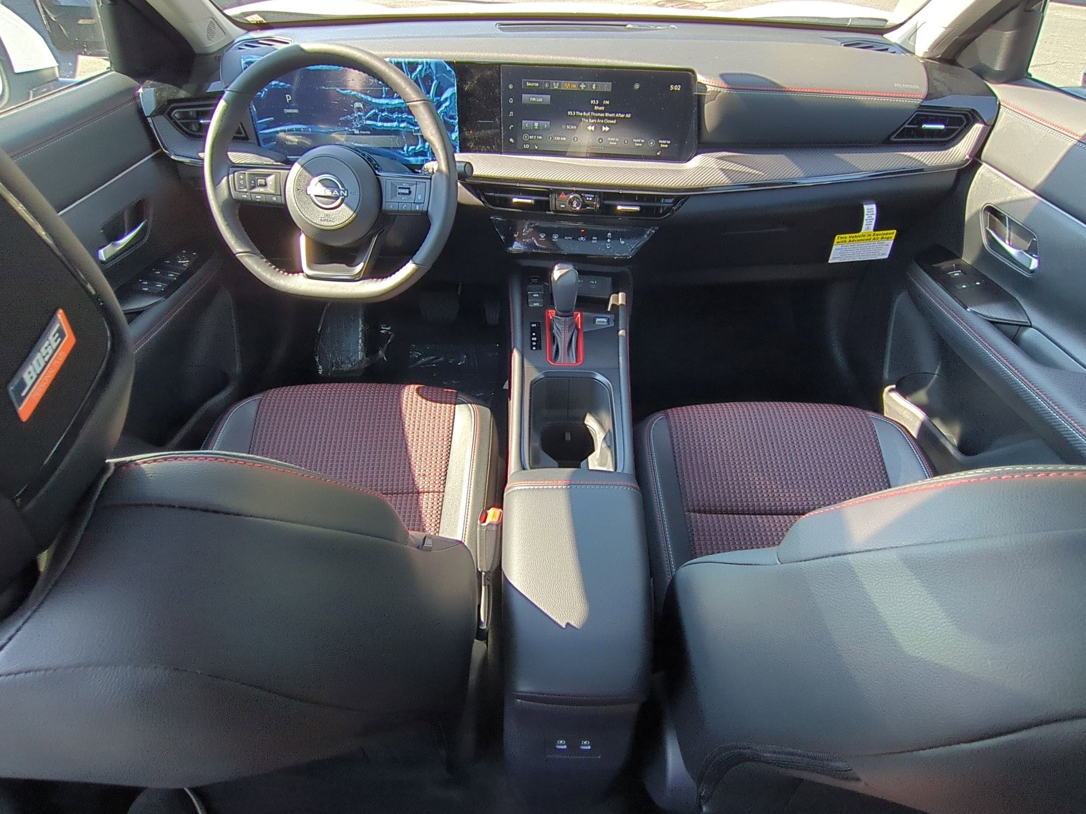 2025 Nissan Kicks SR photo 13