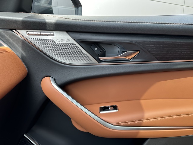 2026 Jaguar F-PACE P250 R-Dynamic S photo 26