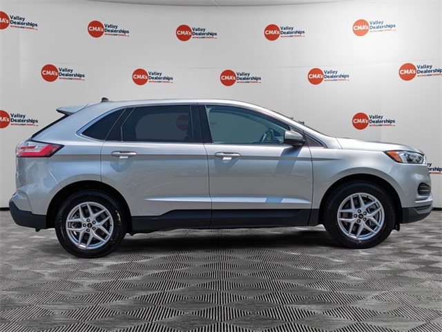 2023 Ford Edge SEL photo 2