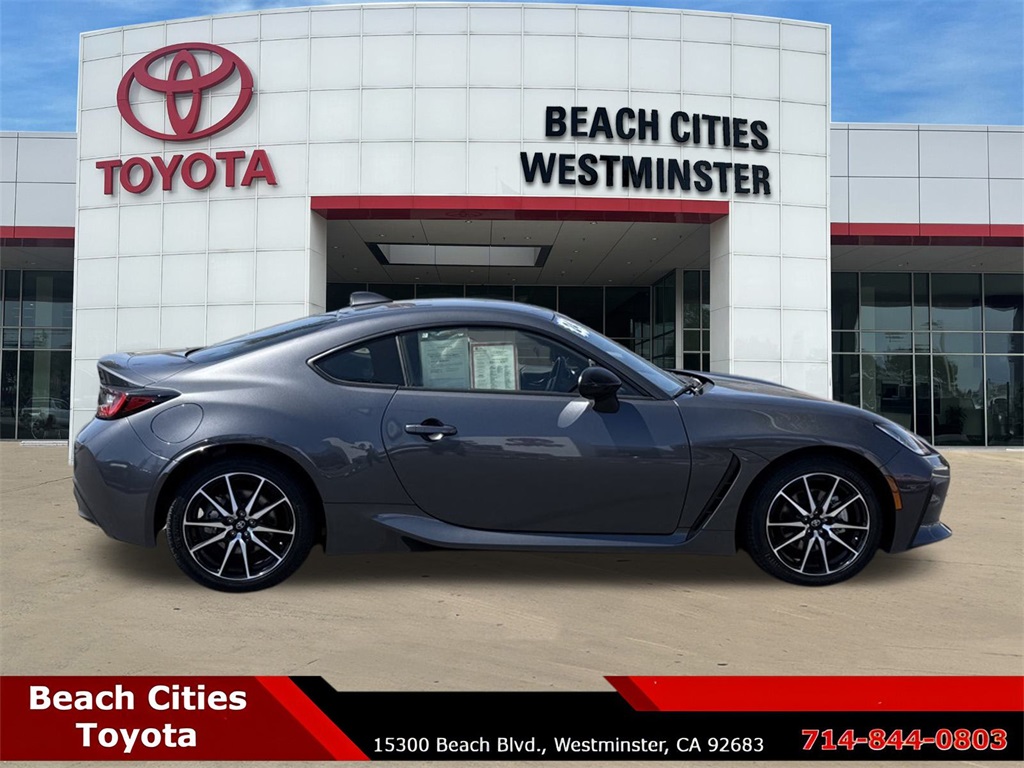 2024 Toyota GR86 Base photo 11