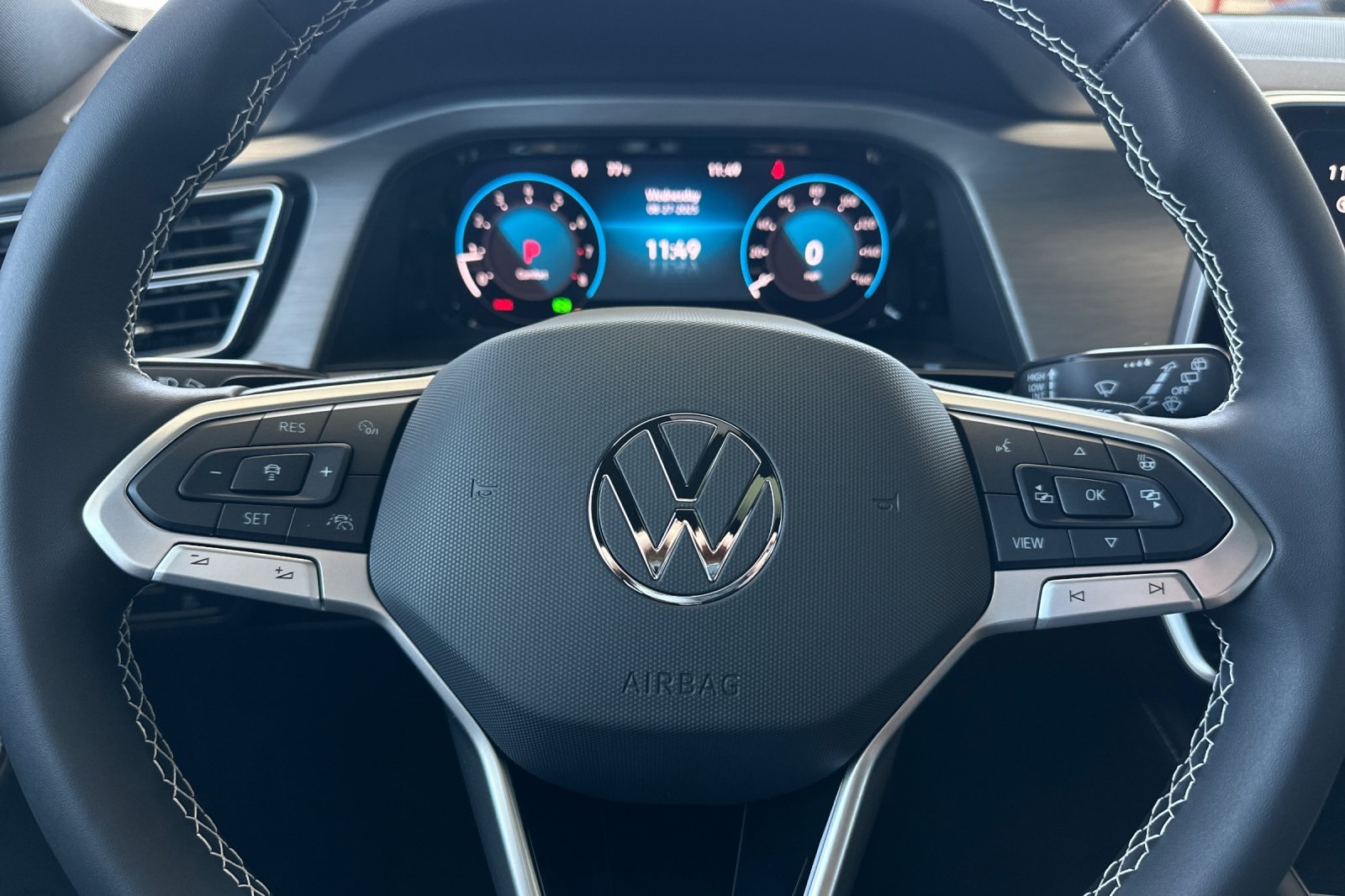 2026 Volkswagen Atlas Cross Sport SE Technology photo 21