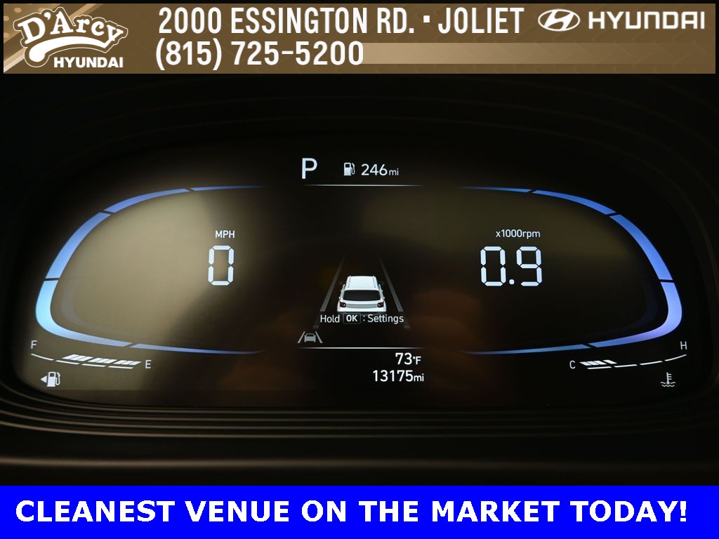 2024 Hyundai Venue SEL photo 4