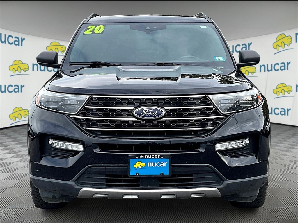 2020 Ford Explorer XLT photo 2