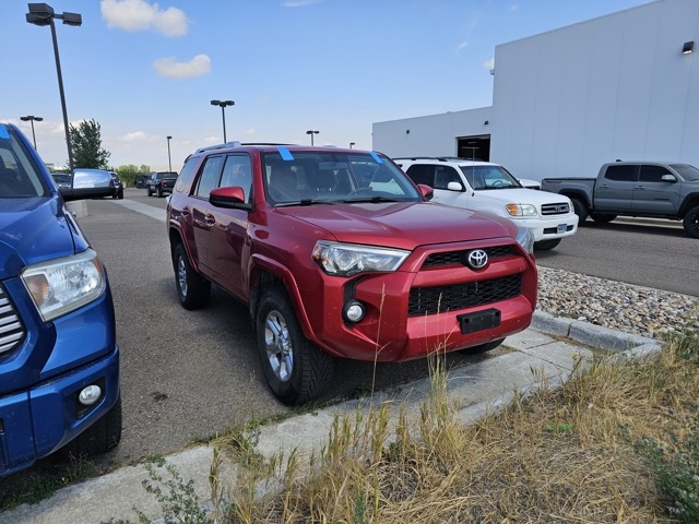 2018 Toyota 4Runner SR5 photo 3