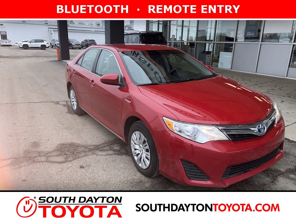 2014 Toyota Camry LE Hybrid's photo