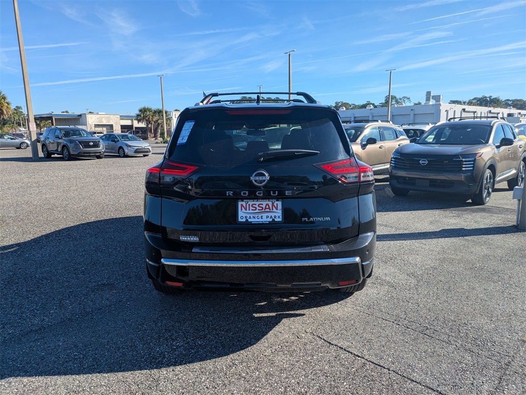 2025 Nissan Rogue Platinum photo 4