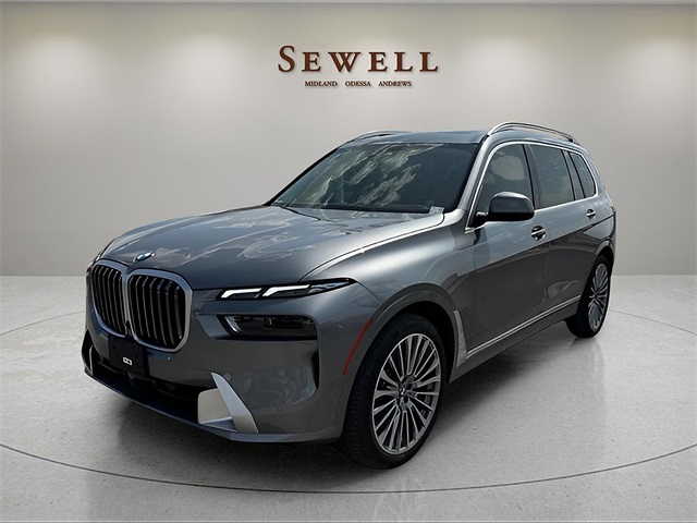 2026 BMW X7 40i's photo