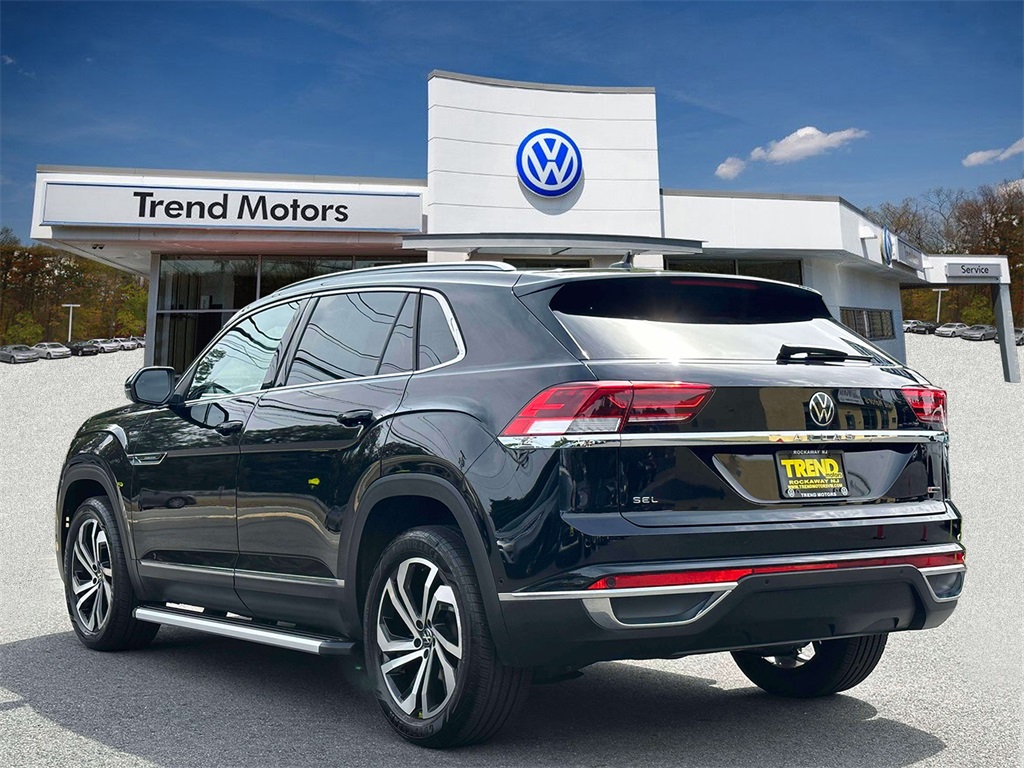 2021 Volkswagen Atlas Cross Sport SEL Premium photo 2