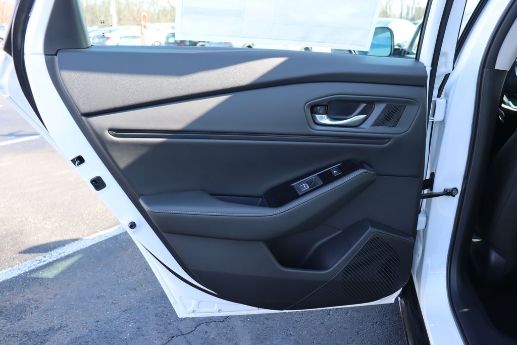 2025 Honda Accord Hybrid Touring photo 11