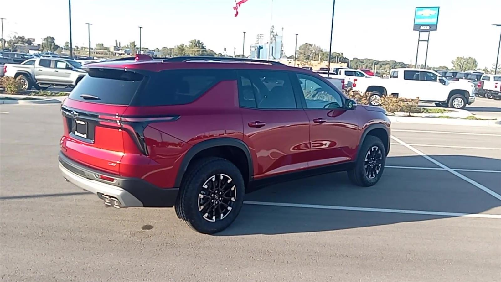 2026 Chevrolet Traverse Z71 photo 4