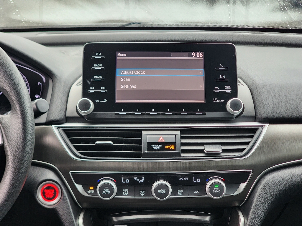 2018 Honda Accord LX photo 2