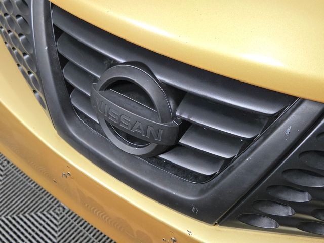 2013 Nissan Juke SV photo 2