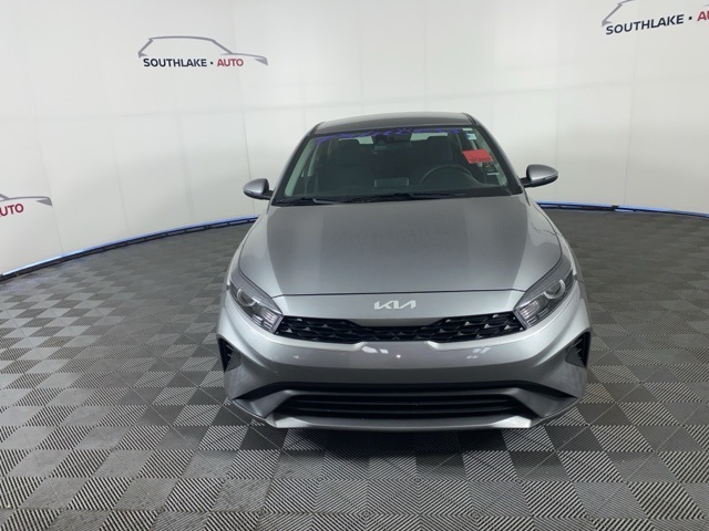 2024 Kia Forte LXS photo 2