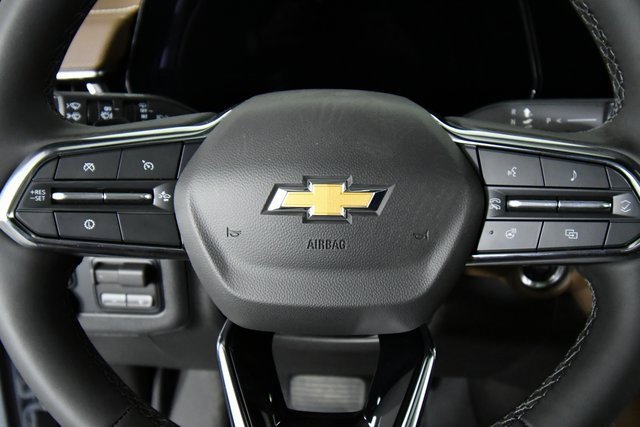 2026 Chevrolet Suburban High Country photo 2