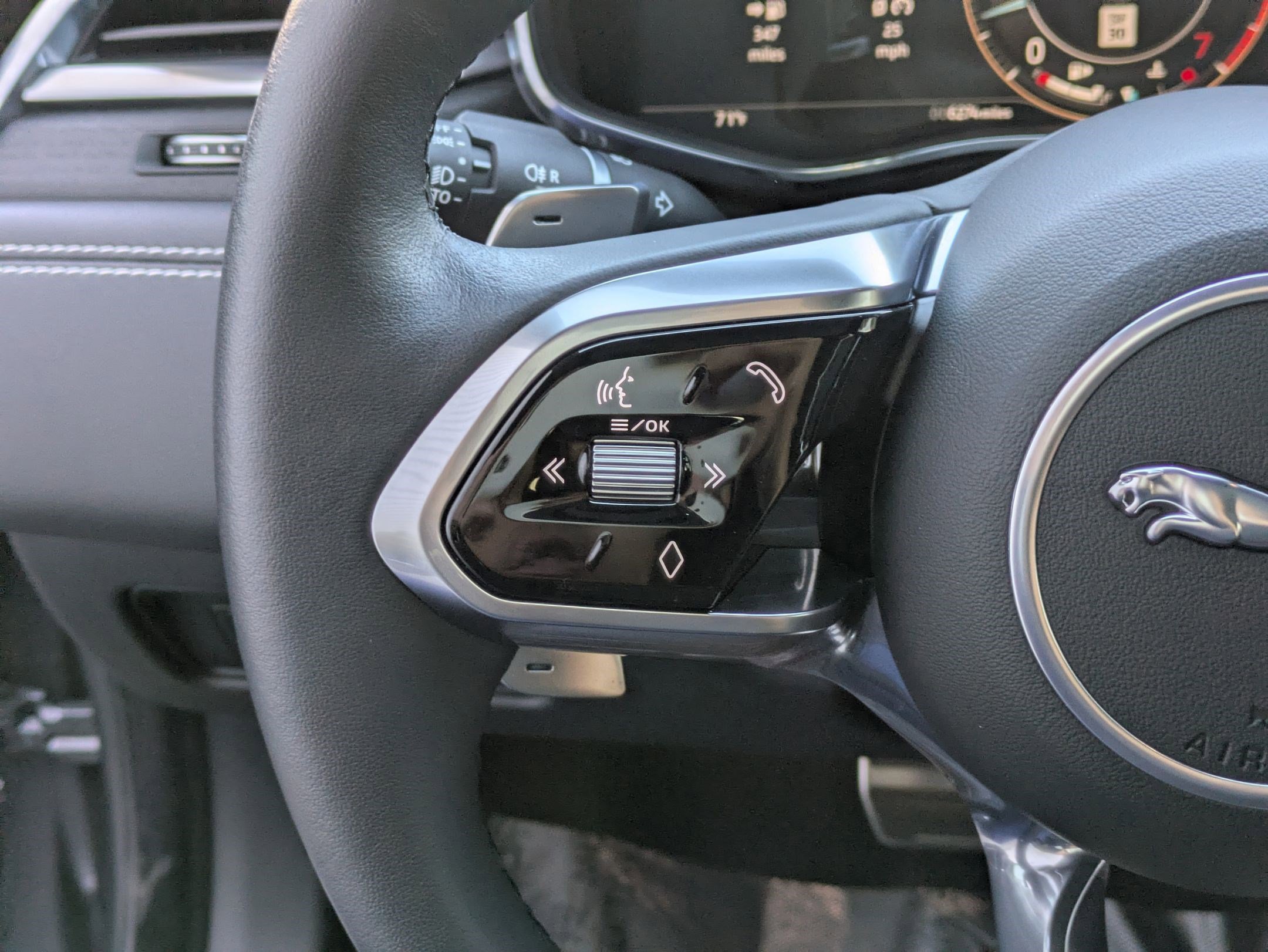 2024 Jaguar XF P300 R-Dynamic SE AWD photo 16
