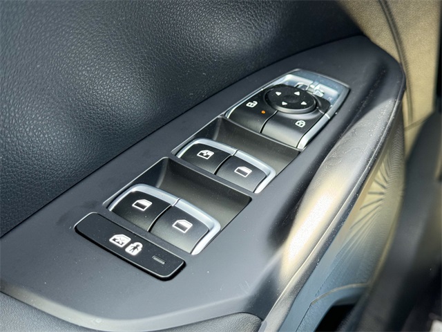 2025 Kia K5 LXS photo 35