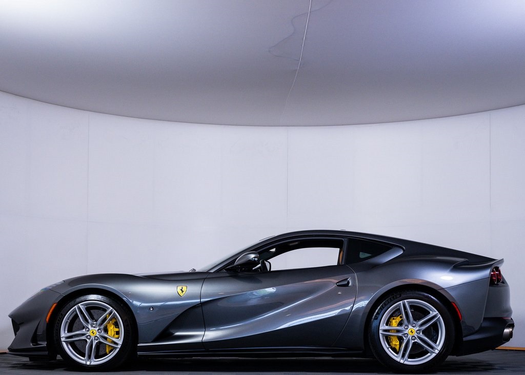 Certified Used 2018 Grigio Silverstone Metallic Ferrari Base image 4