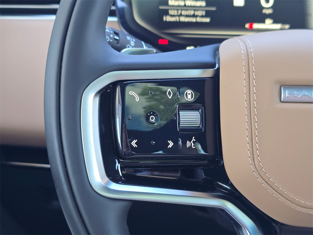 2025 Land Rover Range Rover Sport SE photo 16