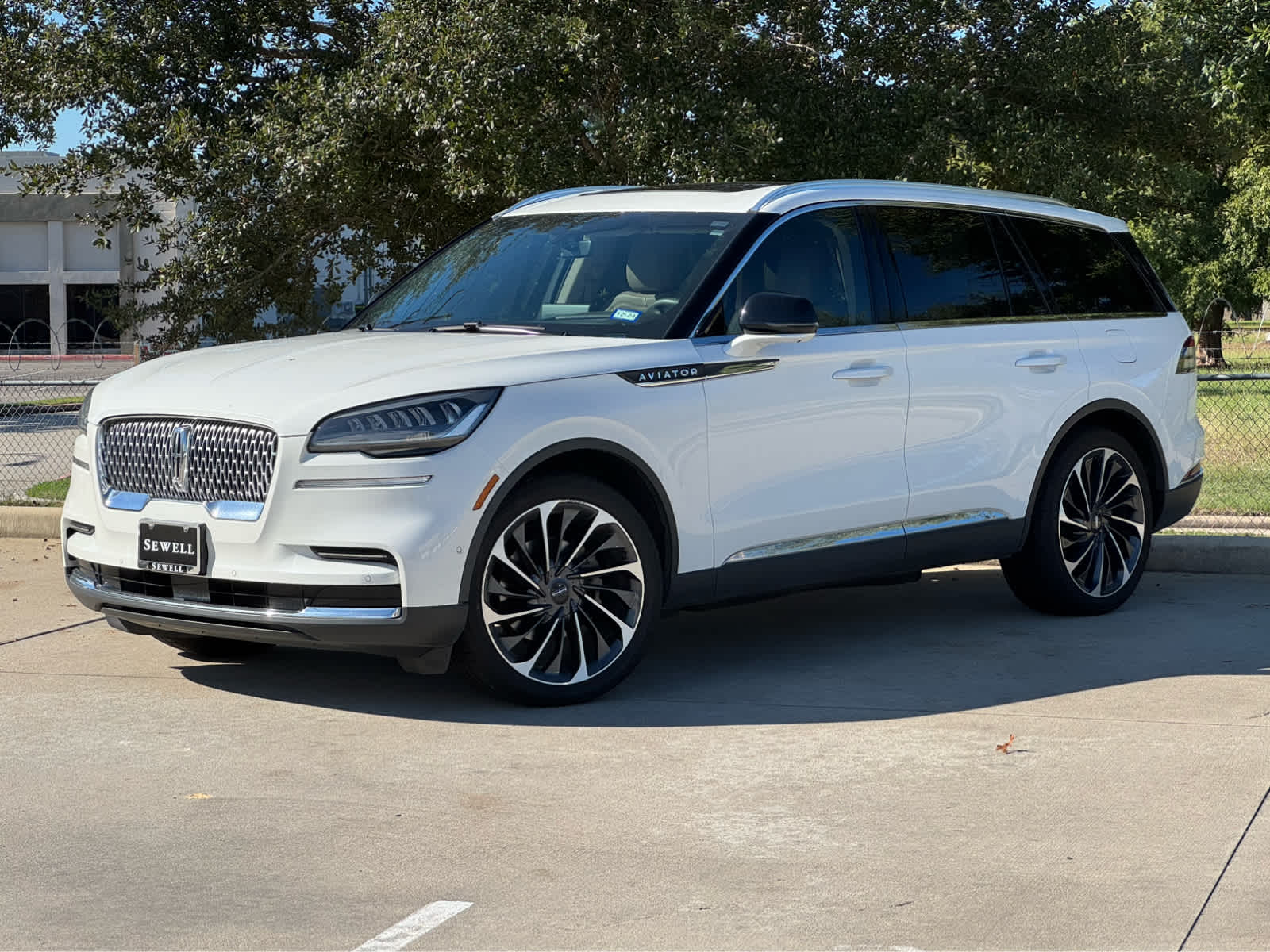 2023 Lincoln Aviator Reserve's photo