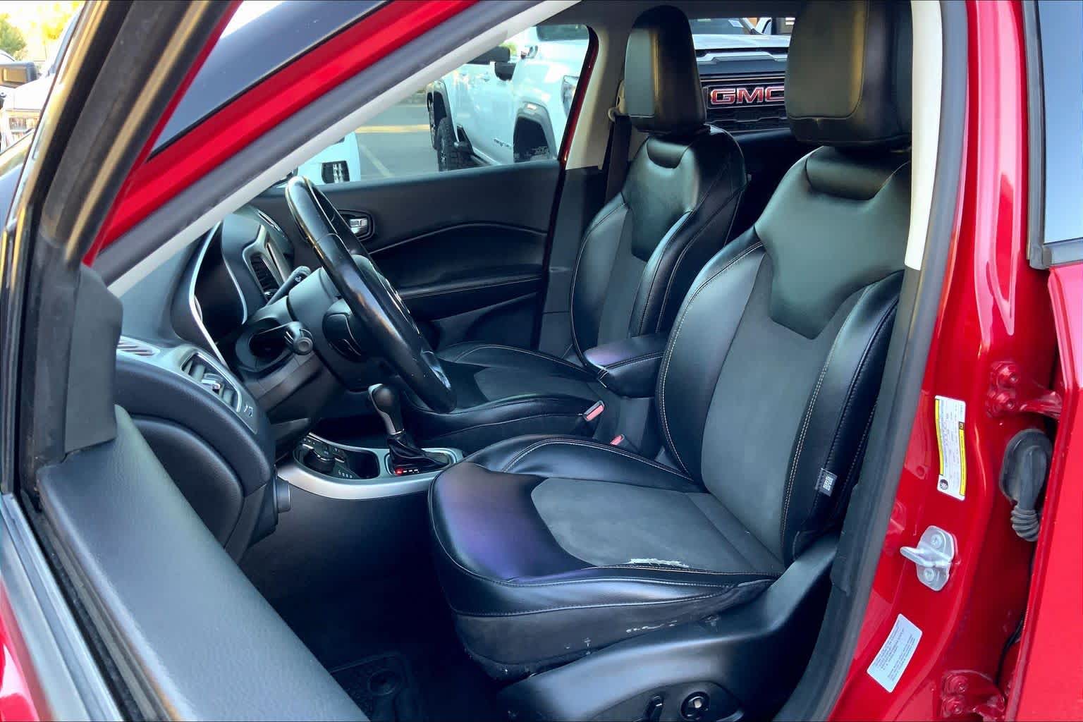 2017 Jeep Compass Latitude photo 4