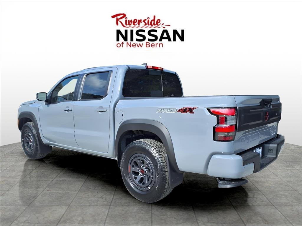 2025 Nissan Frontier Crew Cab PRO-4X photo 4
