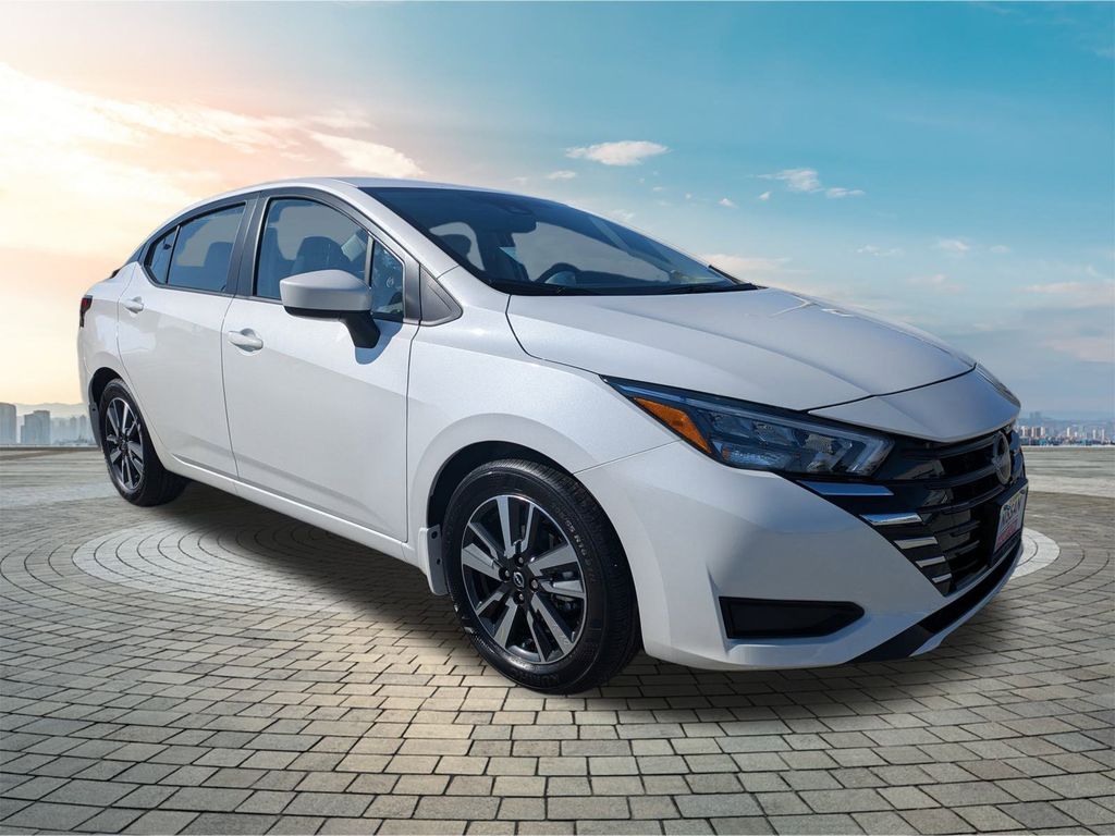 2025 Nissan Versa SV's photo
