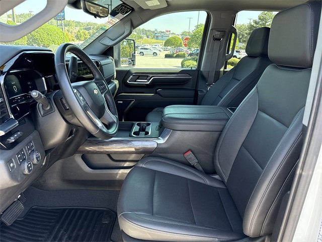 2024 Chevrolet Silverado 2500HD LTZ photo 9
