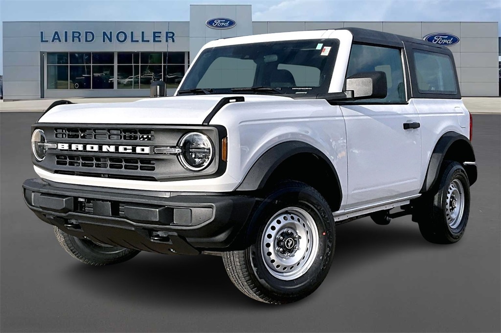 2025 Ford Bronco 2-Door Base's photo