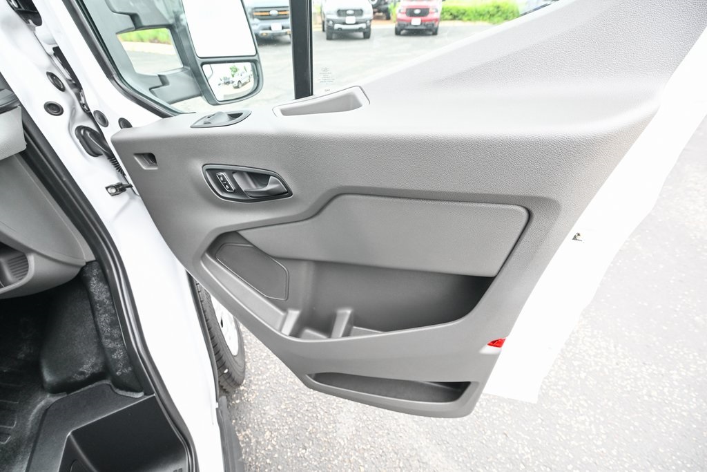 2025 Ford Transit photo 20