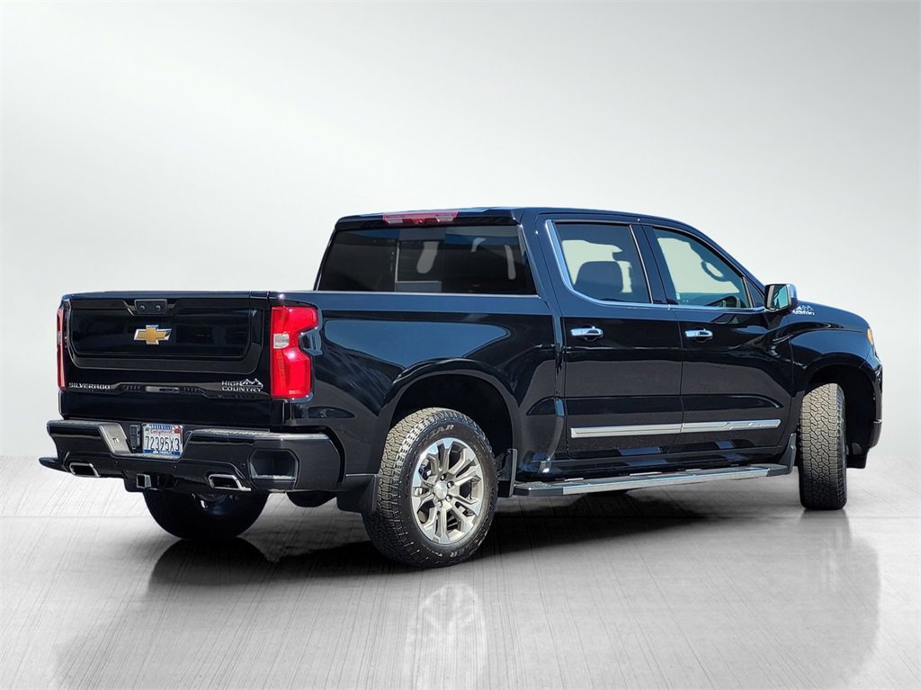 2024 Chevrolet Silverado 1500 High Country photo 4