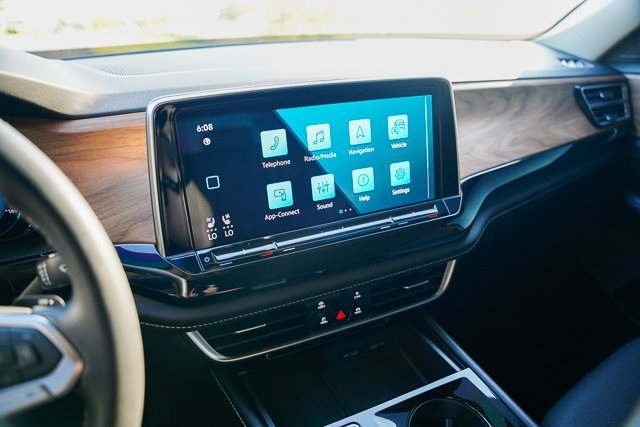 2024 Volkswagen Atlas SE Technology photo 15