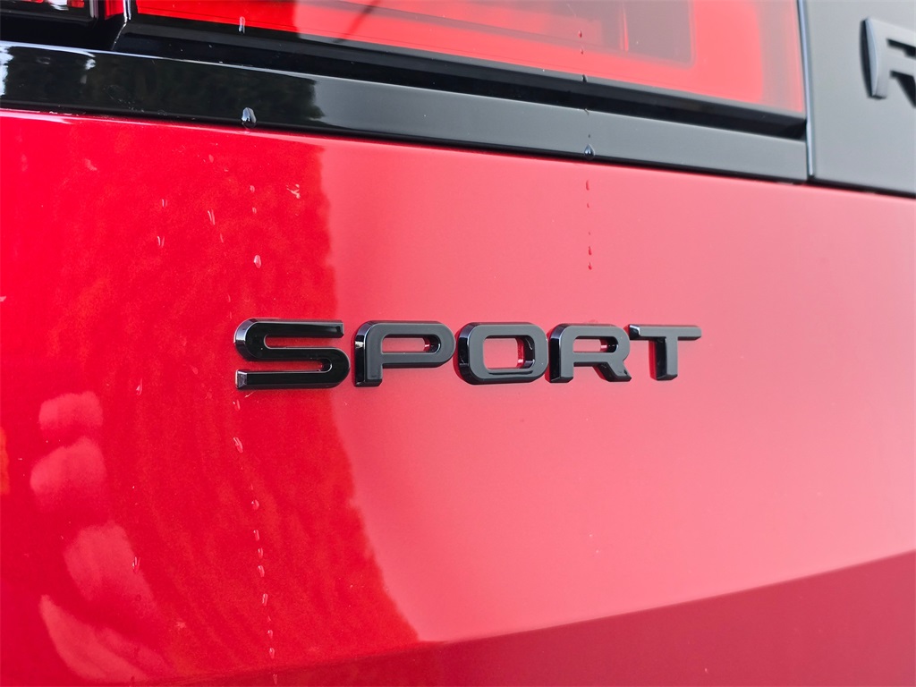 2025 Land Rover Range Rover Sport SE photo 7