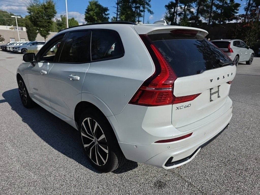 2023 Volvo XC60 B5 Ultimate photo 5