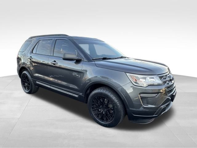 2019 Ford Explorer XLT photo 4