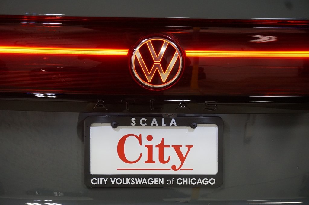 2026 Volkswagen Atlas Cross Sport SEL R-Line photo 36