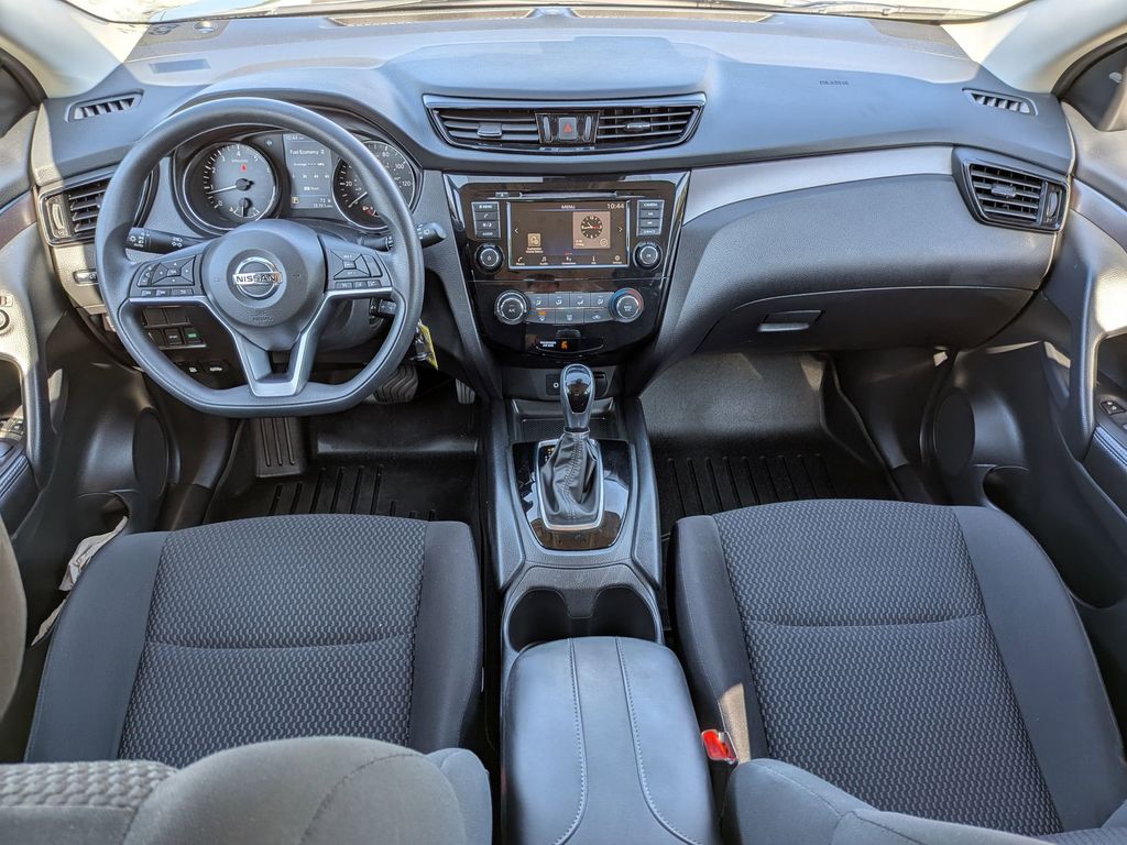 2022 Nissan Rogue Sport S photo 21