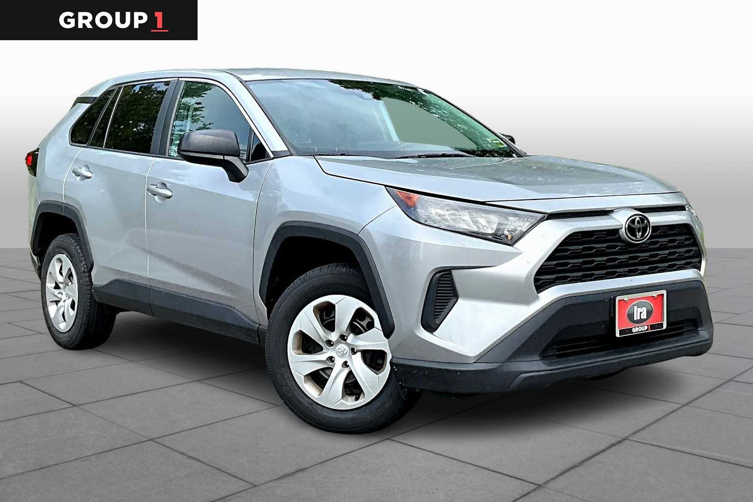 Used 2022 Toyota RAV4 LE with VIN 2T3F1RFV5NW261853 for sale in Northfield, Minnesota