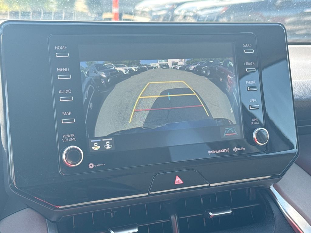 2021 Toyota Venza LE photo 3