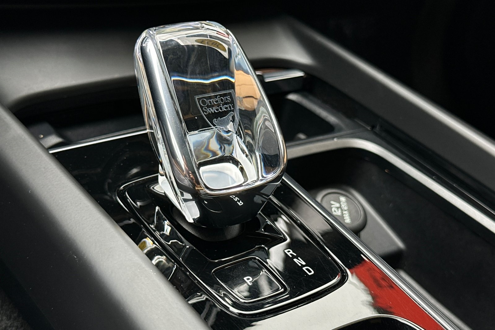 2023 Volvo XC60 B5 Ultimate photo 23