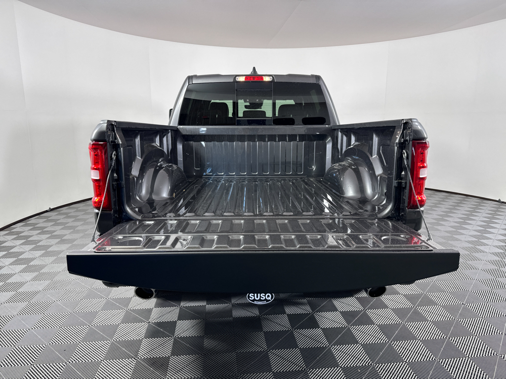 2025 Ram 1500 Laramie photo 3