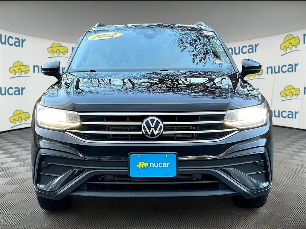 2022 Volkswagen Tiguan SE photo 2
