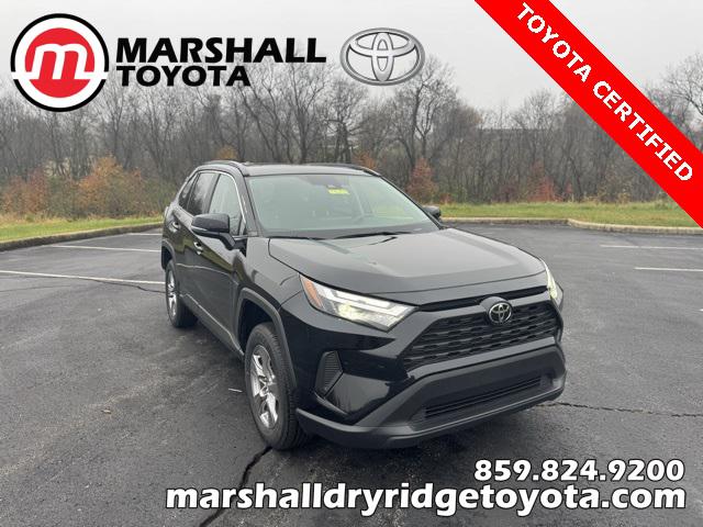 2024 Toyota RAV4 XLE's photo